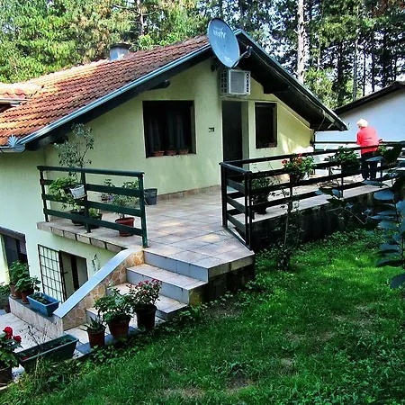 ゲストハウス Keserovic 2*